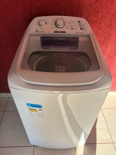 Máquina de lavar Electrolux 8,5kg seminova