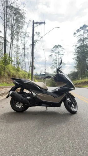 Moto 100 detalhes 