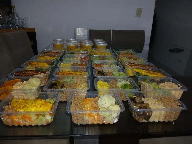 Marmitas fitnes da Vânia