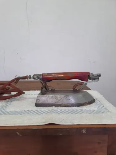 Ferro a vapor industrial
