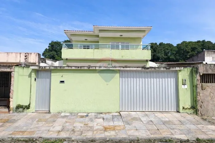 Casa Água fria, 05 quartos, 01 suíte com closet, 03 vagas garagem, reformada, 238m²