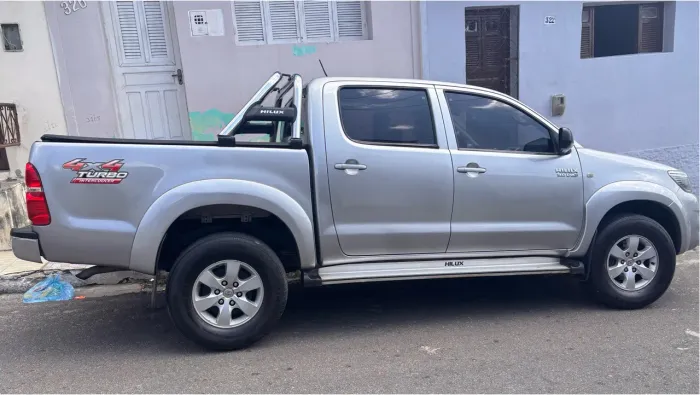 Toyota Hilux CD SR D4-d 4X4 3.0 TDI Dies Aut. 2015