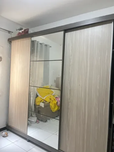 Guarda-roupa de casal
