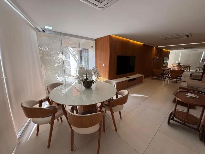 Apartamento na cobertura com 2 quartos no Recreio dos Bandeirantes.