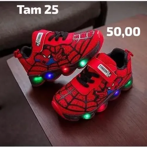 Tênis infantil menino homem-aranha com LED novo sem uso