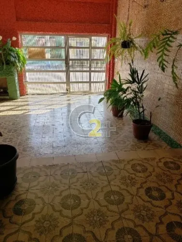 Sobrado à venda no Itaim Paulista com 2 quartos e 3 vagas de garagem