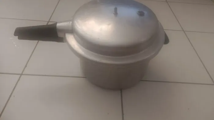 PANELA DE PRESSÃO ROCHEDO ANTIGA