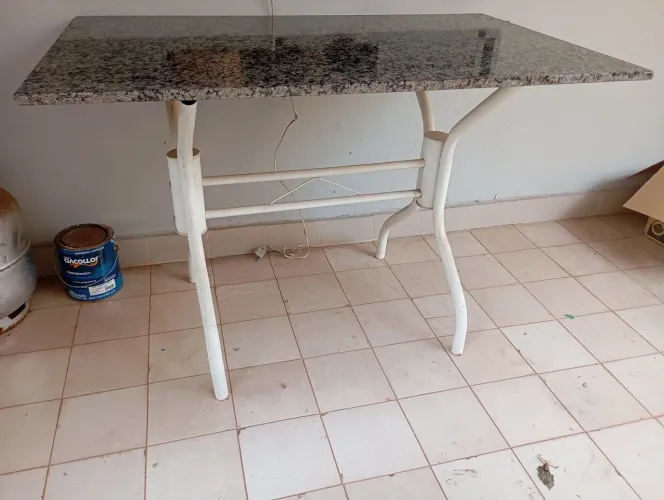 Vendo mesa de mármore