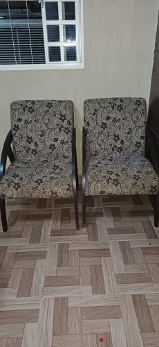 2 poltronas em boas condições de uso