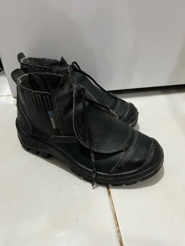 Vendo bota!