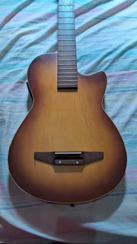 Vendo violão corrado profissional