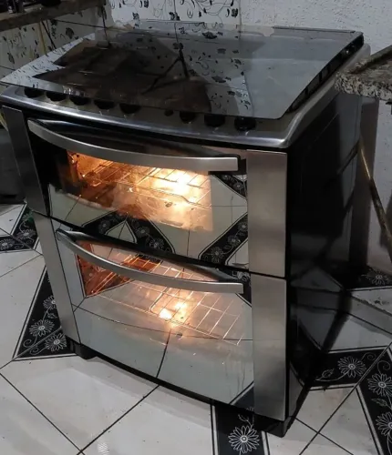 Ótimo fogão Electrolux 5 bocas com Grill 