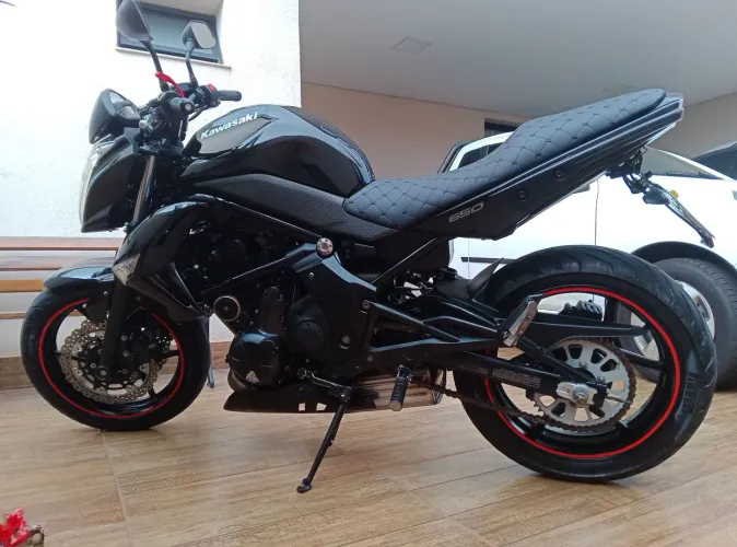 Kawasaki ER6N 2011