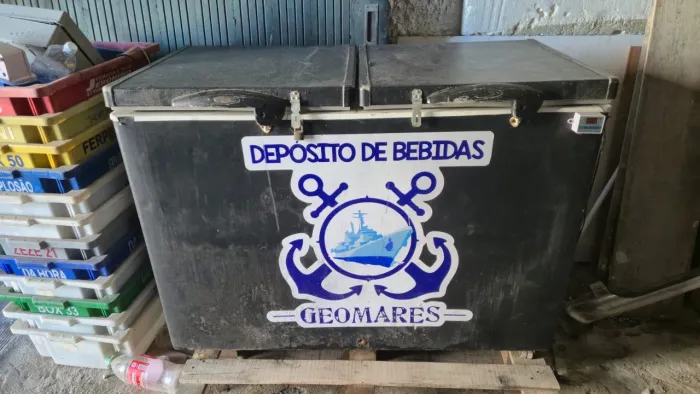 Vendo freezer e baú funcionando perfeitamente