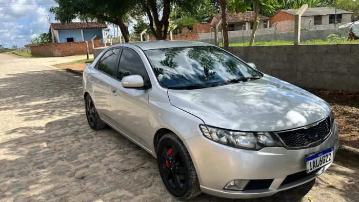 Kia Motors Cerato 1.6 16V Mec. 2010