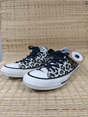 Tênis Oncinha Converse ALL Star<br>Tamanho 34