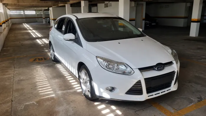Ford Focus 1.6 S/1.6 SE Flex 16V 5P AUT 2015