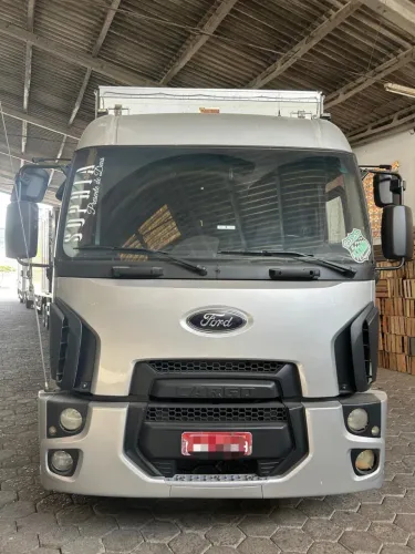 FORD CARGO 2429 - 2015 - BAU
