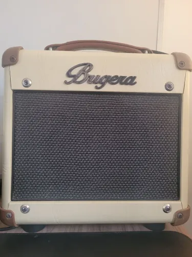 Amplificador Valvulado Bugera BC15