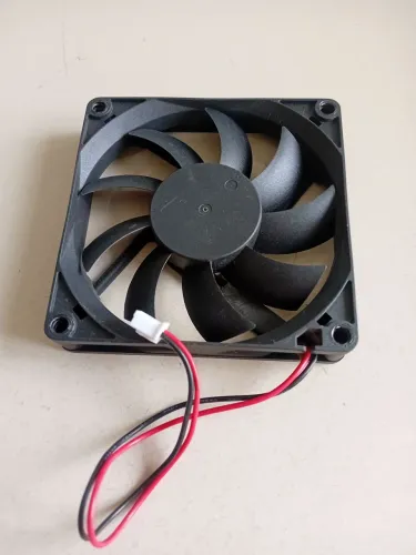 Cooler ventilador 12v 8cm x 8cm e espessura 14mm Fonte de Gabinete Slimdesk