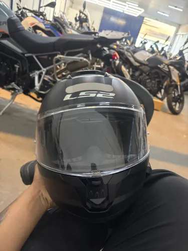Capacete LS2 preto