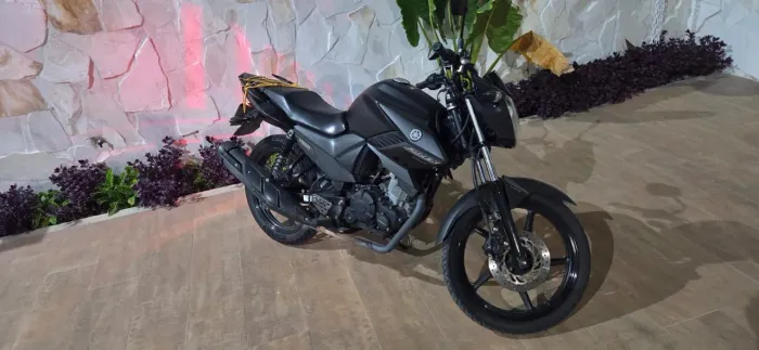 ? Yamaha YS 150 Fazer SED - Ano 2024 (Preta - Muito Nova!)