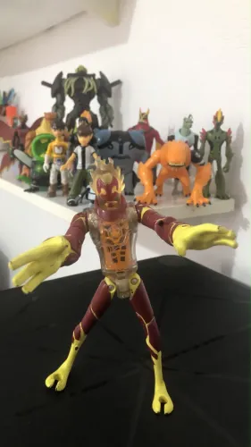 Boneco RARO Chama Ben 10 Bandai Original