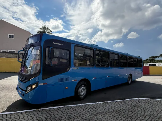 Ônibus urbano Volvo/ Caio Apache 