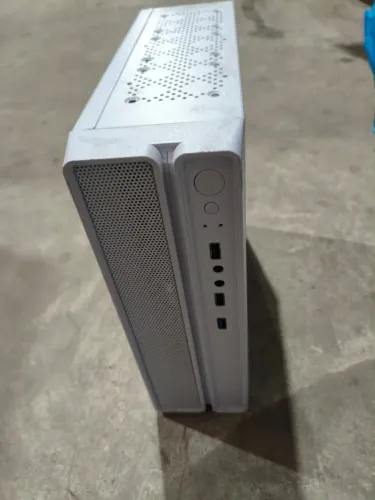 Gabinete Slim Bluecase #1 - Mascas de uso e sem fonte!