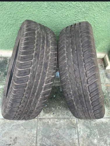 Pneus 185/65/15