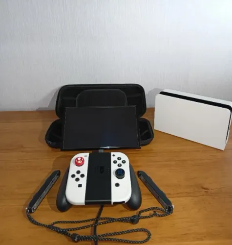 Nintendo Switch OLED - Desbloqueado 64GB