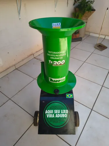 Triturador de Galhos e Resíduos Orgânicos TRAPP TR-200