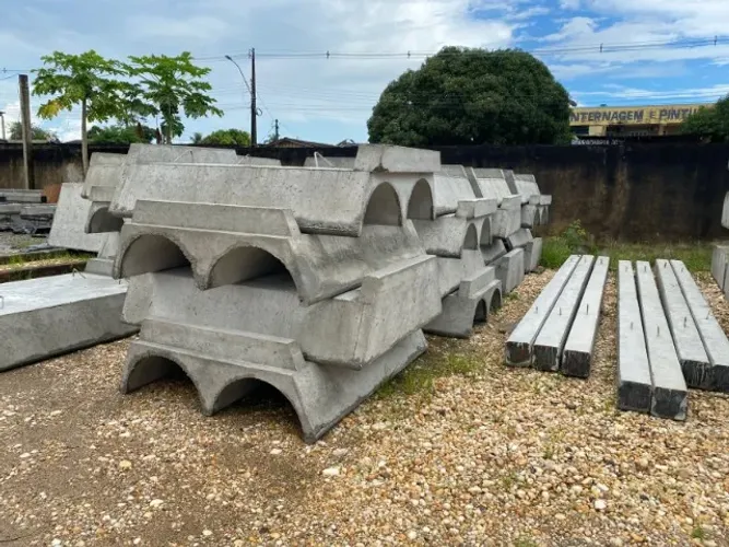 cochos e bebedouros em concreto - ji-Parana
