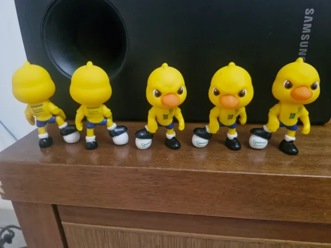 Miniaturas Action Figure- canarinhos Brasil articulados guaraná antártica