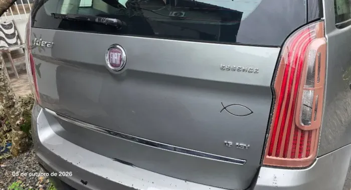 Fiat Idea Essence 1.6 Flex 16V 5P 2011