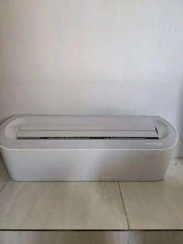 Ar-condicionado Eletrolux colors 12000 BTUs Novo