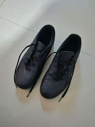 Chuteira Futsal Nike Phantom GX II Club TAM 38
