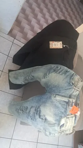 Duas Calça desapego nunca usada 200