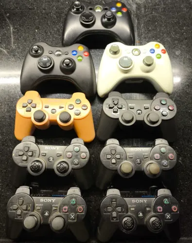 Lote de controles Ps3 e Xbox 360