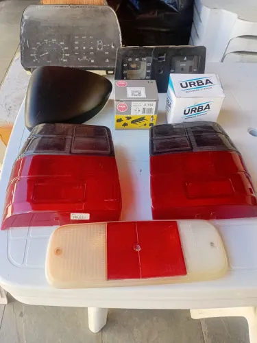 Peças diversas para automóveis.