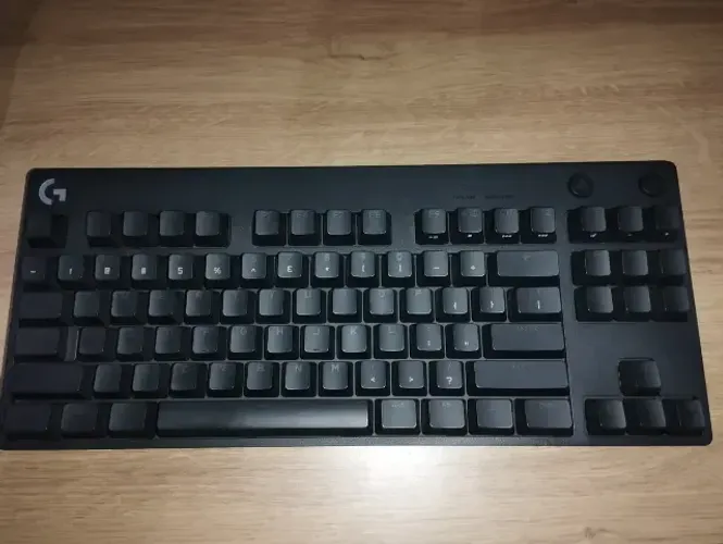 Teclado Mecânico Gamer Logitech G Pro Com Layout Us (usado)