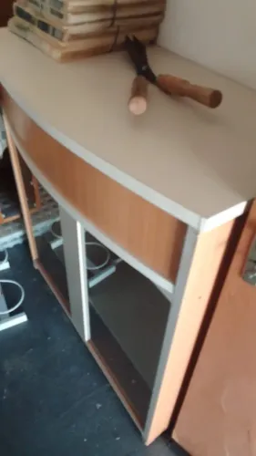 MÓVEIS USADOS ESCRITÓRIO - VITRINE, BALCÃO E ESTANTES