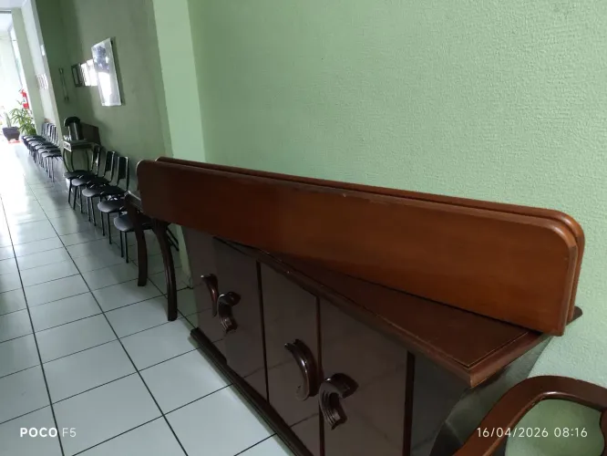 Balcão, poltronas