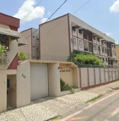 APARTAMENTO NO MONTESE POR R$ 180 MIL