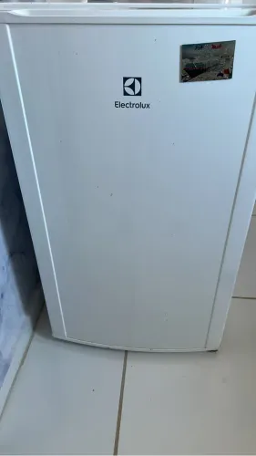 Frigobar Electrolux 