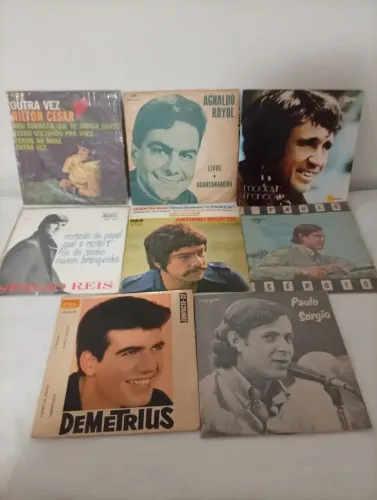 8 Compacto Vinil de Cantores Brasileiros