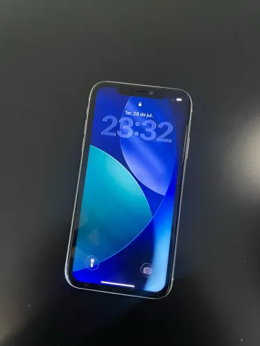 iPhone 11 branco 75%