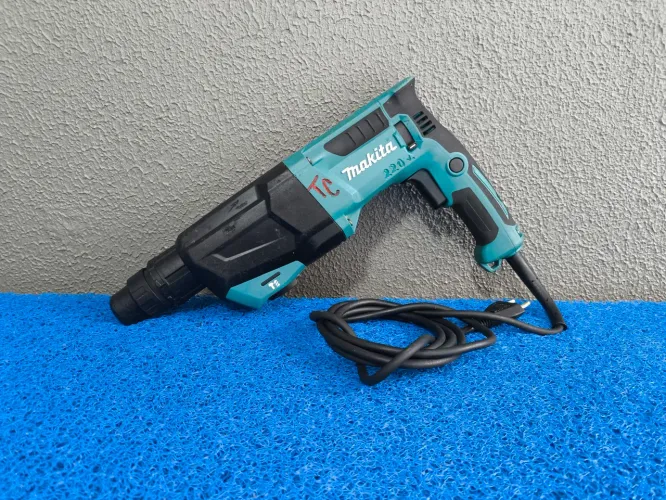 Martelete Makita 800w/220V