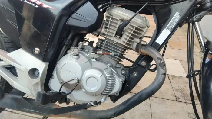 Vendo moto quitada 