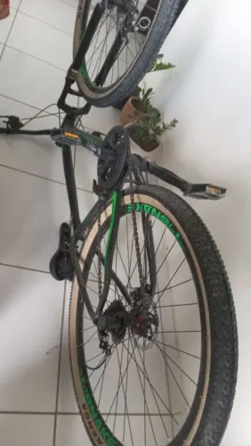 Bicicleta Aro 29 Quadro de alumínio 